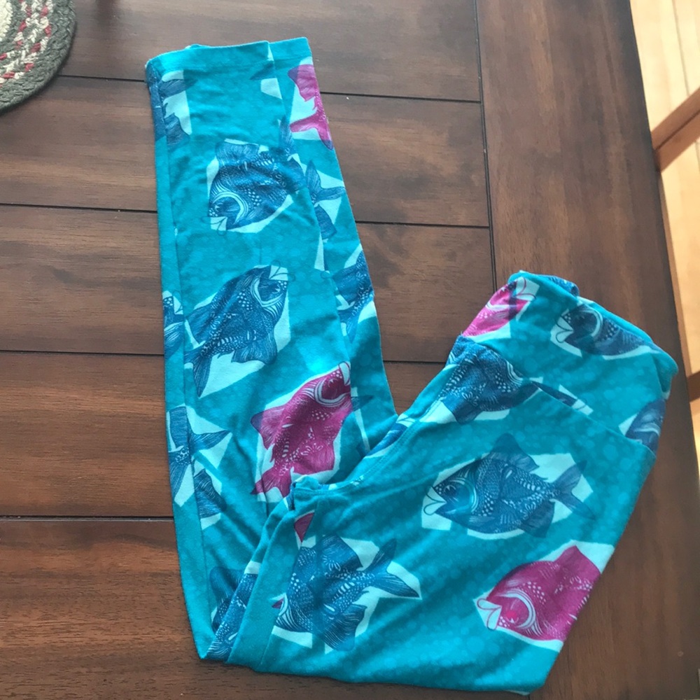 LuLaRoe OS fish leggings